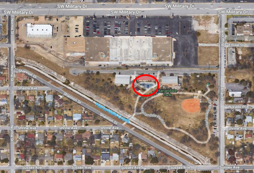 Esta foto muestra un mapa de Harlandale Park. Un círculo rojo indica la ubicación del sitio del proyecto en 7227 Briar Place, San Antonio, TX 78221.